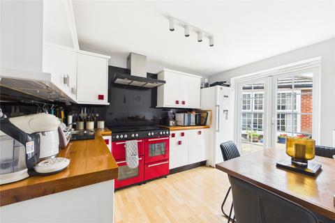 8 Chrysanthemum Drive, Shinfield, Reading, RG2 9DZ