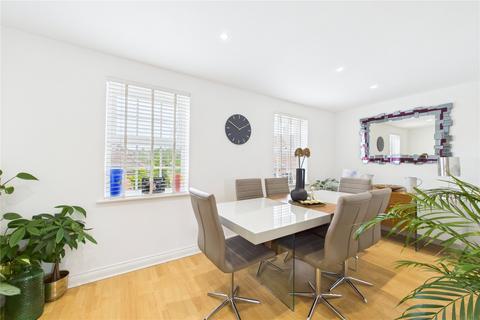 8 Chrysanthemum Drive, Shinfield, Reading, RG2 9DZ