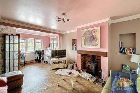 3 bedroom cottage for sale, New Lane, Southport PR9