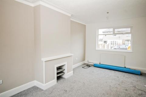3 bedroom semi-detached house to rent, Bolton Drive, Bradford BD2