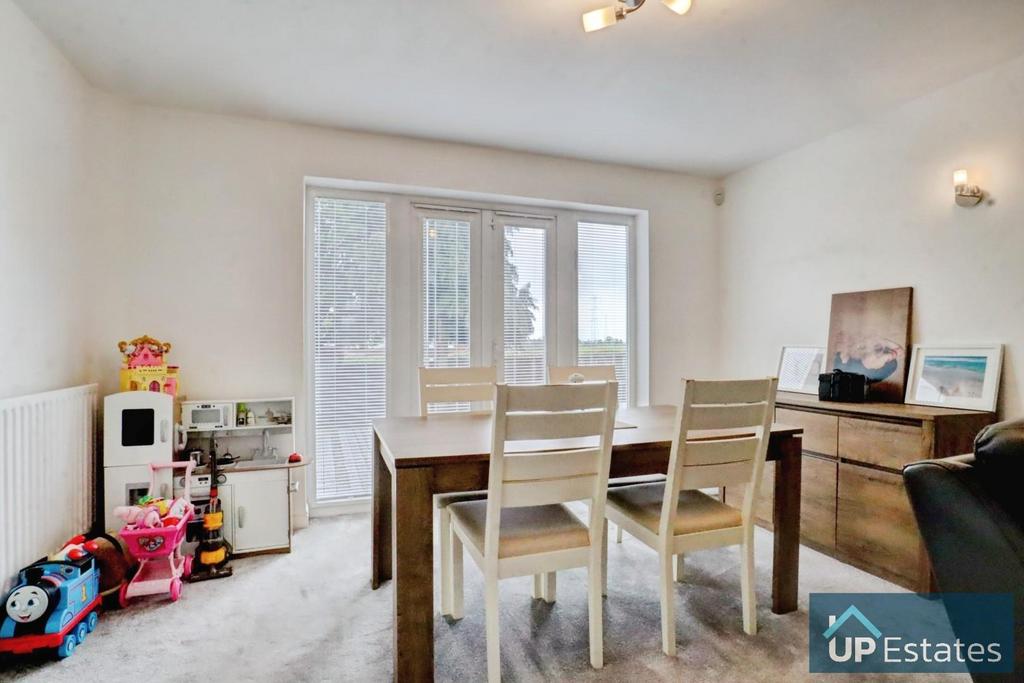 Lounge/dining room