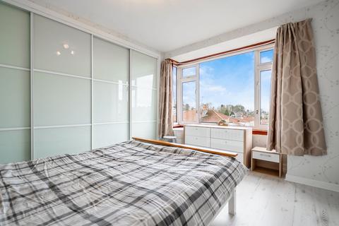 24 Randolph Drive, Clarkston, Glasgow, G76 8AW