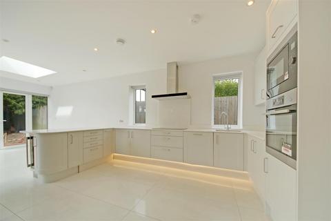 5 bedroom house to rent, Shenley Hill, Radlett WD7
