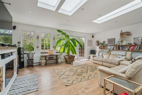 16 Baddeley Close, Stevenage, SG2 9SL