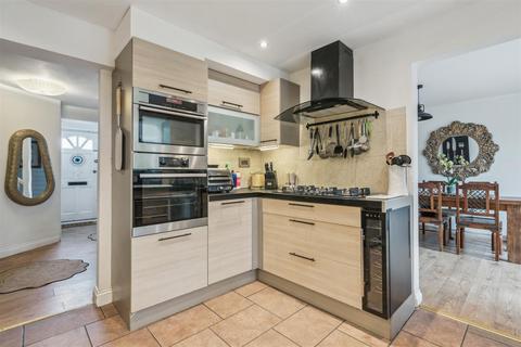 16 Baddeley Close, Stevenage, SG2 9SL
