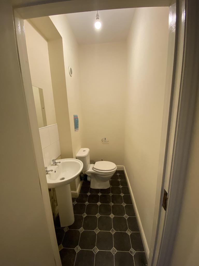 Leicester-terrace-nn2-6aj-970605