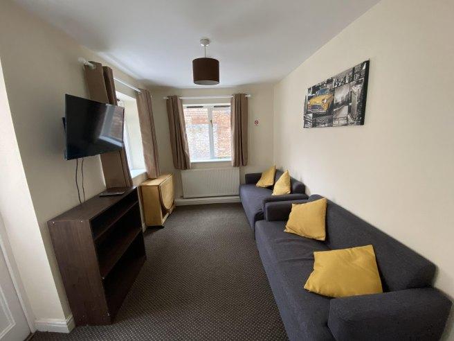 Leicester-terrace-nn2-6aj-970592