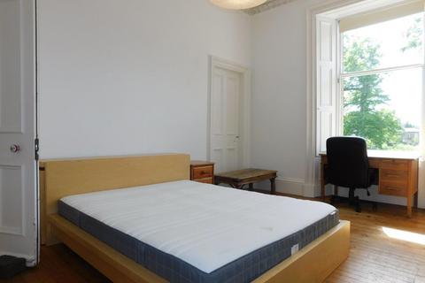 5 bedroom flat to rent, 106, Thirlestane Road, Edinburgh, EH9 1AS