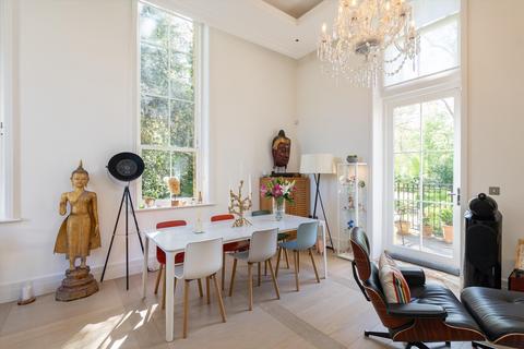 3 bedroom flat for sale, Chambers Park Hill, London, SW20