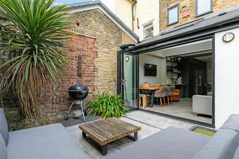 4 bedroom terraced house for sale, Whellock Road, London, W4