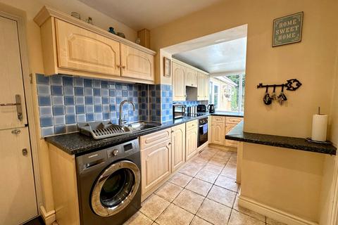 25 Brook Close, Coven, Wolverhampton, WV9 5DS