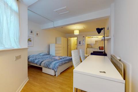 Studio to rent, Anson Road