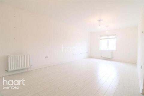 2 bedroom apartment to rent, Rainbow Road, ERITH