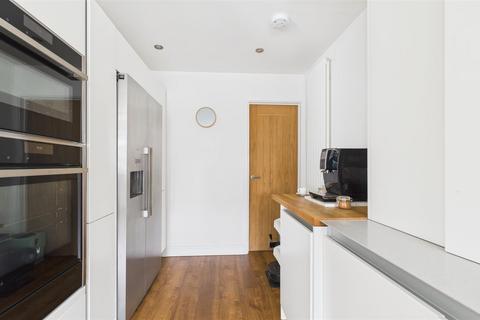 41 Oakdene, Cheshunt, Waltham Cross, EN8 9JA