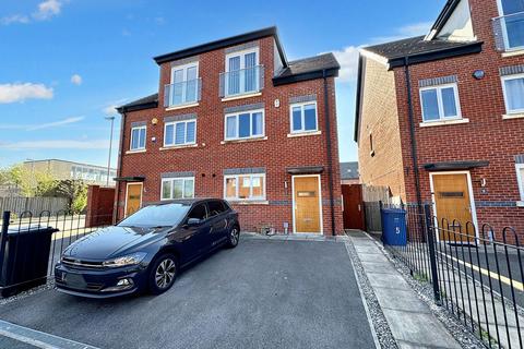 4 bedroom townhouse for sale, Brookmoor Road, Prestwich, M25
