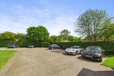 16 Kirkland Close, Sidcup, DA15 8TP