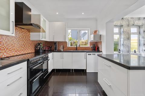 4 bedroom semi-detached house for sale, Oakhurst Road, Battle, TN33