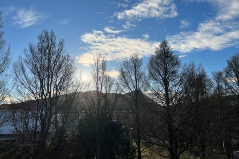 2 bedroom flat to rent, Marionville Road, Meadowbank, Edinburgh, EH7