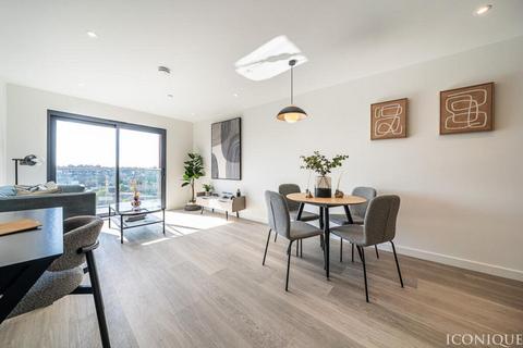 1 bedroom apartment for sale, Plough Road, London, SW11 2
