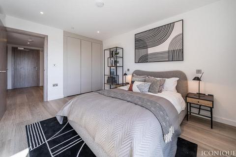 1 bedroom apartment for sale, Plough Road, London, SW11 2