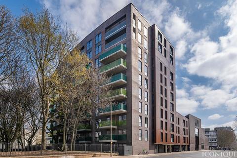 1 bedroom apartment for sale, Plough Road, London, SW11 2