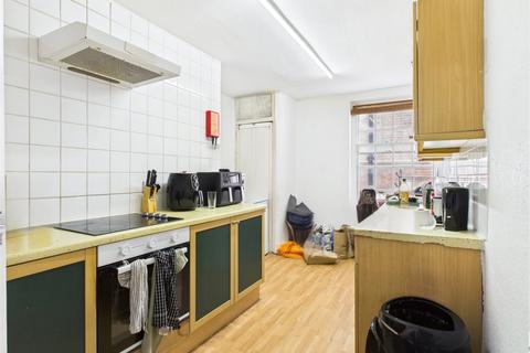 3 bedroom apartment to rent, Flat 3, 122 Kings Road, Brighton, East Sussex, BN1
