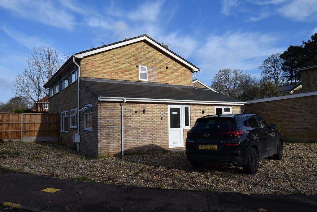 Leng crescent front pic.JPG