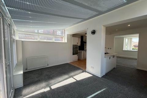 2 bedroom semi-detached house to rent, Bergen Street, Sunderland SR5