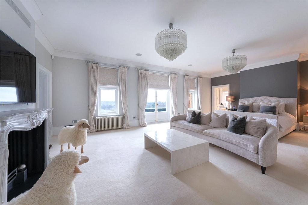 Principal Bedroom