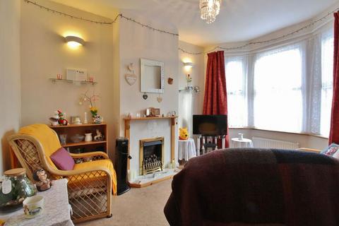 2 bedroom terraced house for sale, Kendall Road, Isleworth, Middlesex, TW7 6RA
