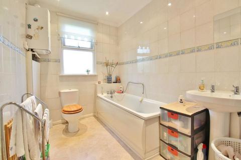 8 Kendall Road, Isleworth, TW7 6RA