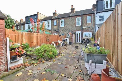 8 Kendall Road, Isleworth, TW7 6RA