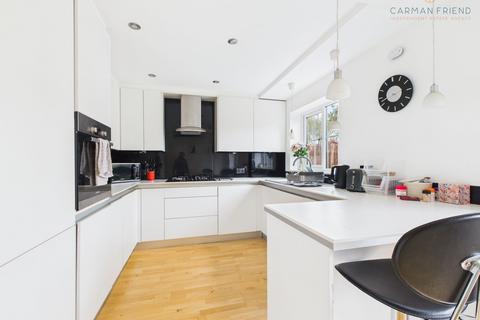 69 Benton Drive, Chester, CH2 2RD