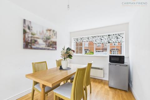 69 Benton Drive, Chester, CH2 2RD