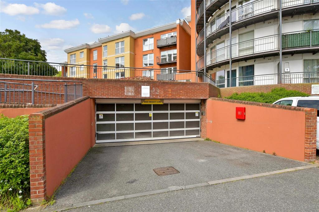 Driveway/Parking