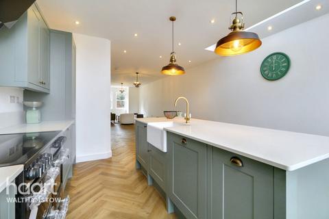 4 bedroom end of terrace house for sale, Aubrey Road, Walthamstow