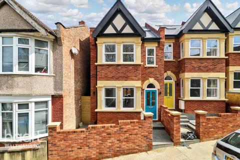 4 bedroom end of terrace house for sale, Aubrey Road, Walthamstow