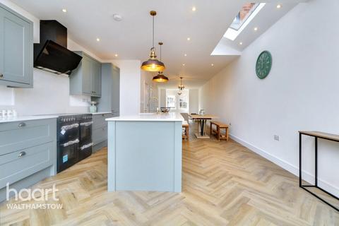 4 bedroom end of terrace house for sale, Aubrey Road, Walthamstow