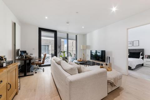 1 bedroom apartment for sale, Pinnacle House, London, E16