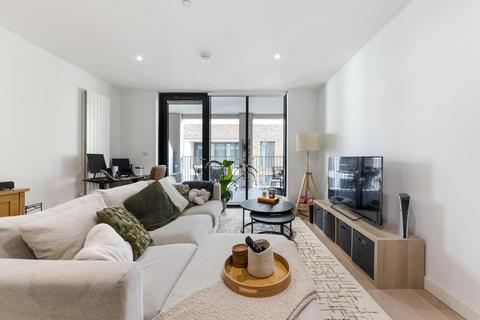 1 bedroom apartment for sale, Pinnacle House, London, E16