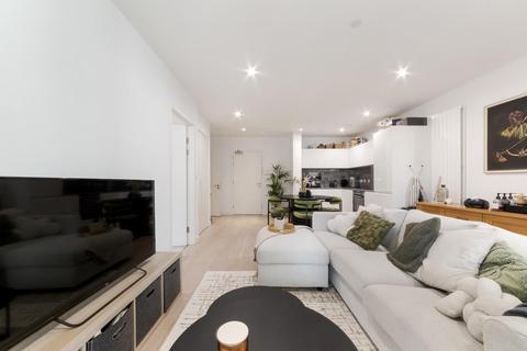 1 bedroom apartment for sale, Pinnacle House, London, E16