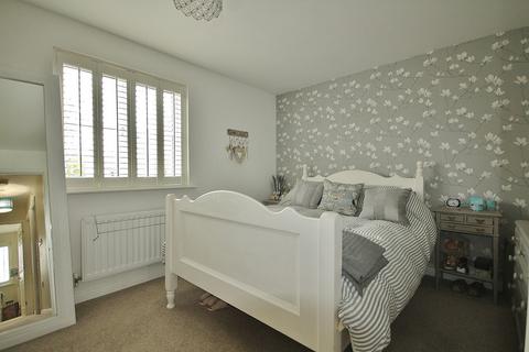 24 Compton Way, Witney, OX28 3AB