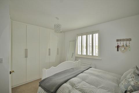 24 Compton Way, Witney, OX28 3AB