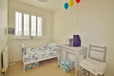 24 Compton Way, Witney, OX28 3AB