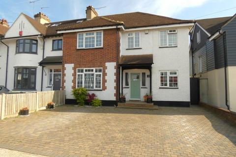 16 Dennis Road, Gravesend, DA11 7NW