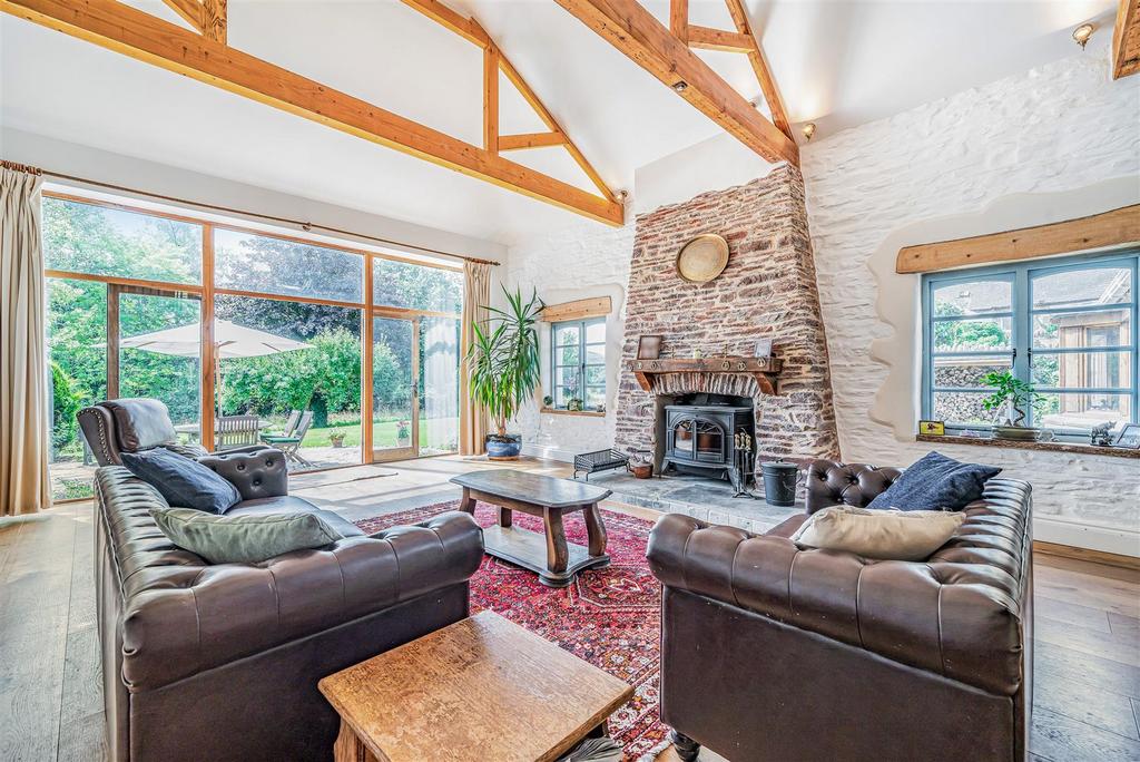 Ludd House Open Plan Sitting Rm.jpg