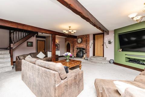 6 bedroom detached house for sale, South Baileygate, Pontefract WF8