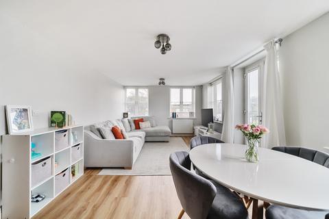 2 bedroom apartment for sale, Hartwell House, Gibbs Couch, Watford WD19 5EQ