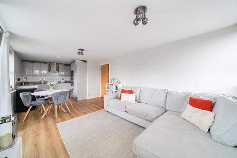 2 bedroom apartment for sale, Hartwell House, Gibbs Couch, Watford WD19 5EQ