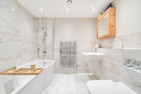 3, Hartwell House Gibbs Couch, Watford, WD19 5EQ